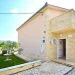 Villa Dinja