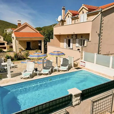 Dinja Villa Gizdavac