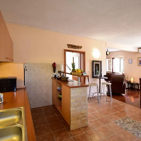 Villa Dinja