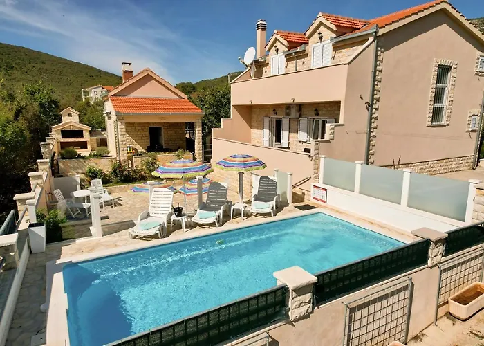 Dinja Villa Gizdavac